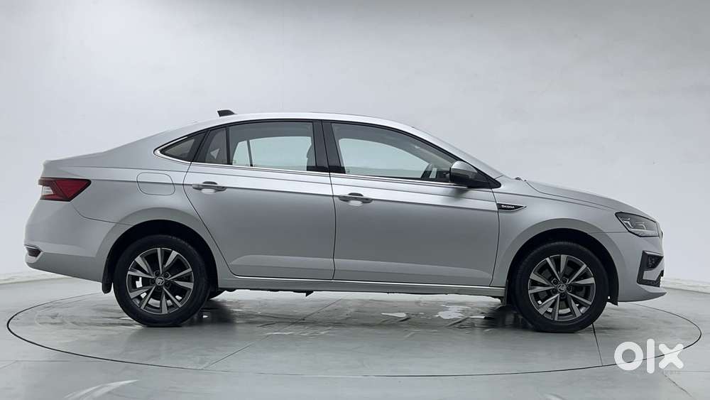 Skoda Slavia Style 1.0l Tsi Mt, 2022, Petrol