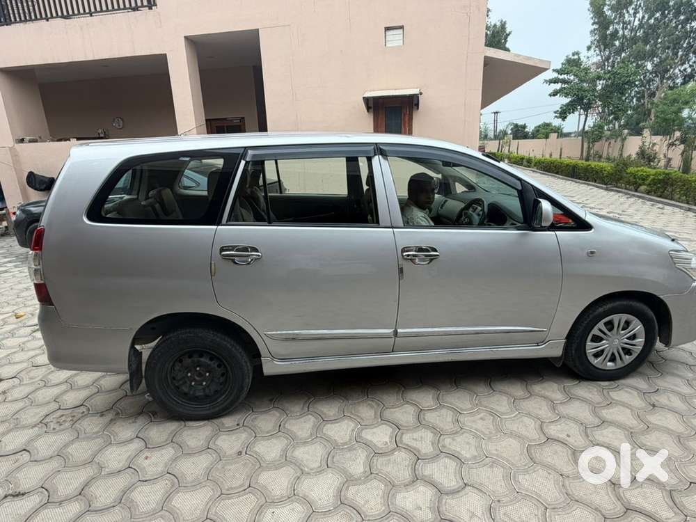 Toyota Innova Diesel 2014
