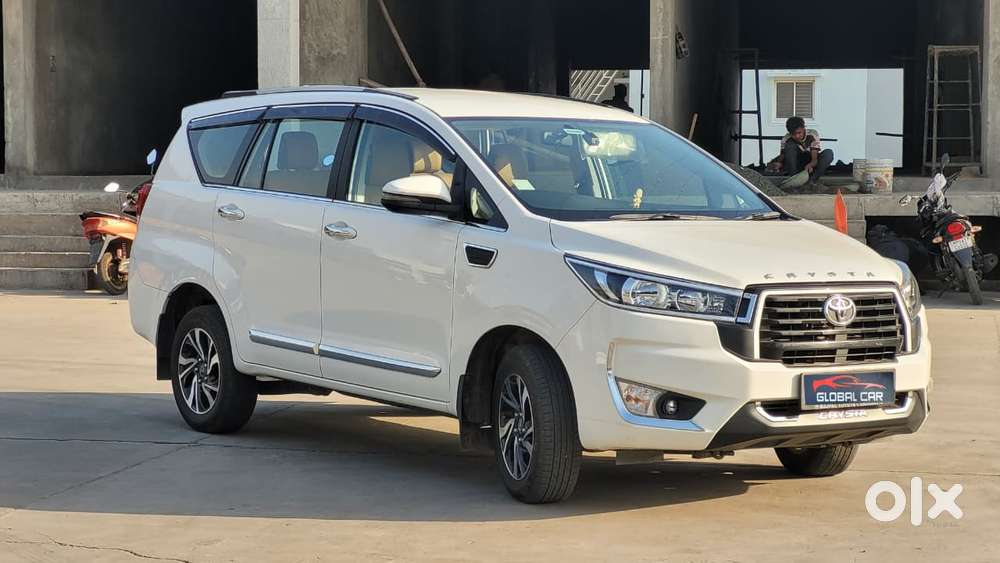 Toyota Innova Crysta [2020-ongoing] 2.4 Gx 8 Str, 2024, Diesel