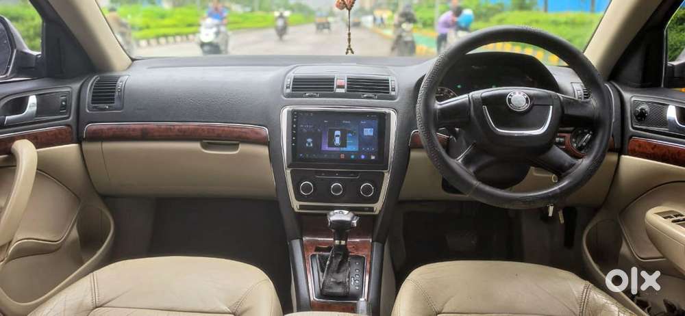Skoda Laura Skoda-laura-laura-elegance-1.9-tdi--at, 2012, Diesel
