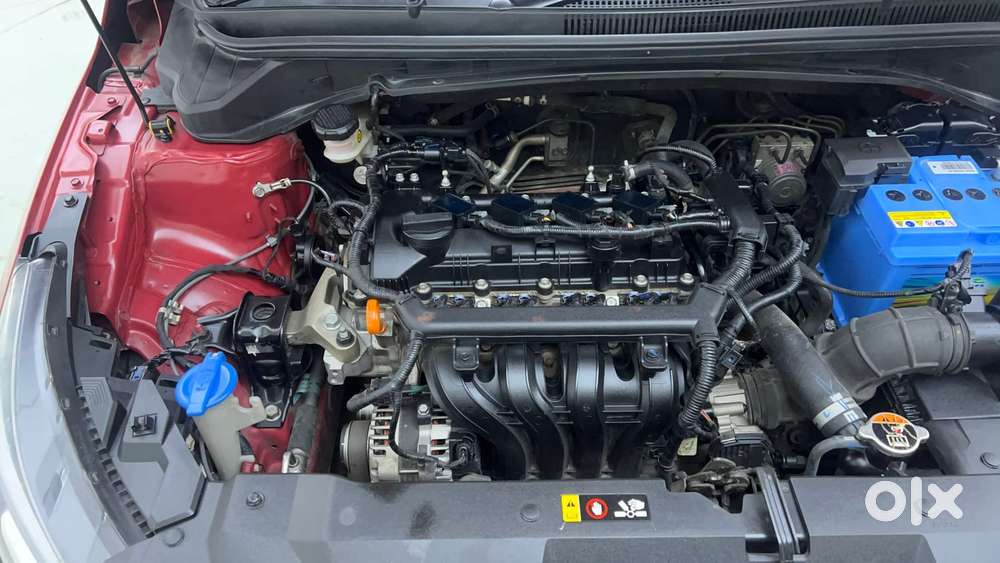 Hyundai New I20 1.2 Asta (o) Mt Dual Tone, 2023, Petrol