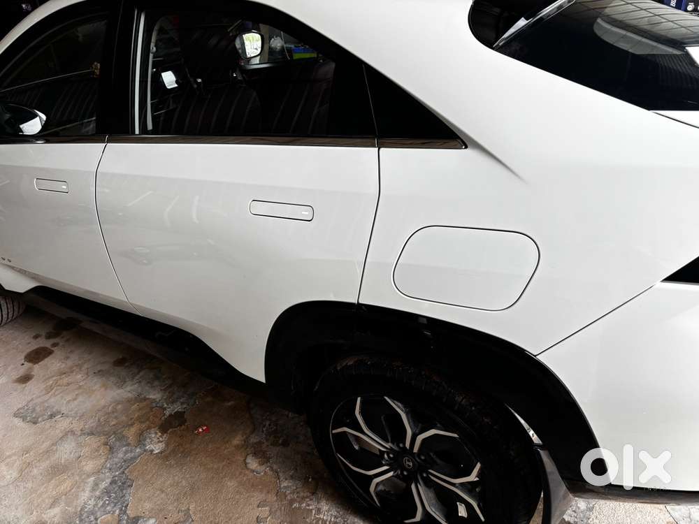 Tata Curvv 2025 Petrol Manual