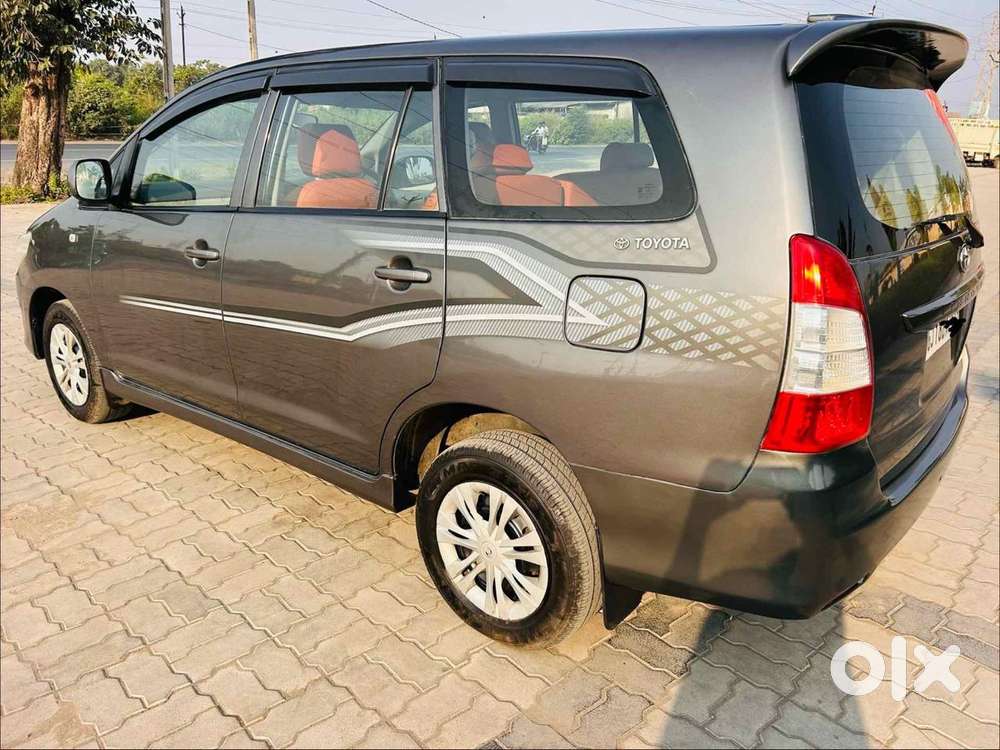 Toyota Innova 2.5 G (diesel) 8 Seater, 2012, Diesel