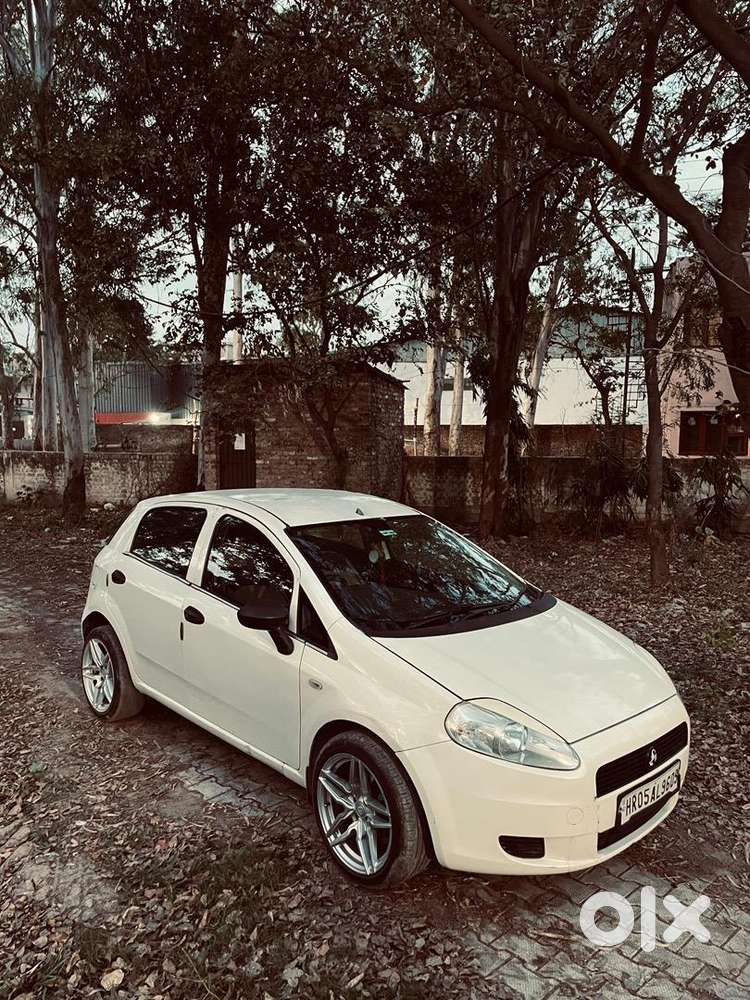 Fiat Grande Punto 2014 Diesel 90000 Km Driven
