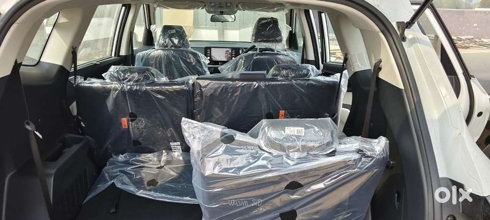 Kia Carens 2025 Petrol Well Maintained