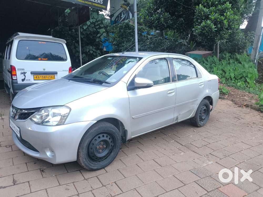 Toyota Etios Diesel 2015 Showroom Maintenance