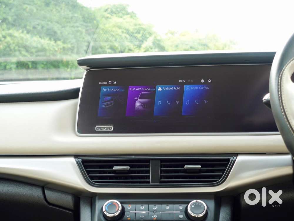 Mahindra Xuv700 2.0 Ax 5 Petrol Mt Str, 2022, Petrol