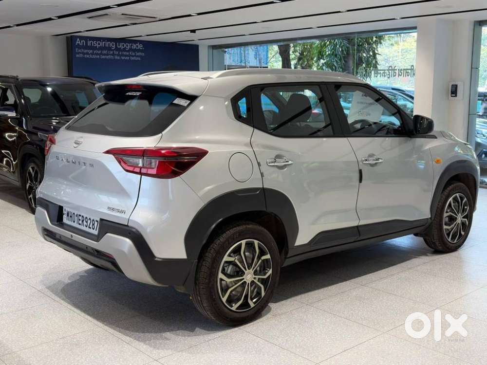 Nissan Magnite Kuro Edition Petrol Amt, 2025, Petrol