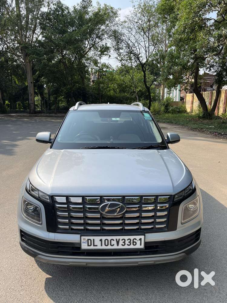 Hyundai Venue S (o) 1.2 Petrol Knight Edition, 2023, Petrol
