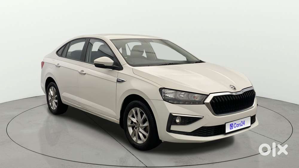 Skoda Slavia 1.0 Ambition Tsi At, 2022, Petrol