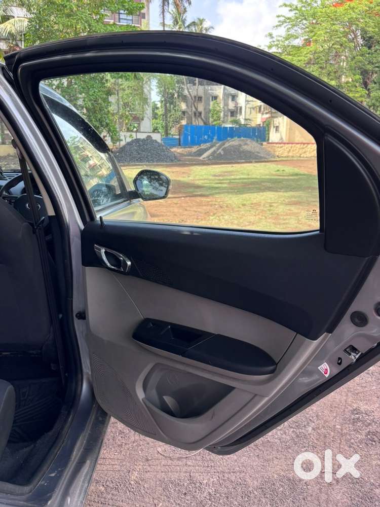 Tata Tiago Petrol 2018