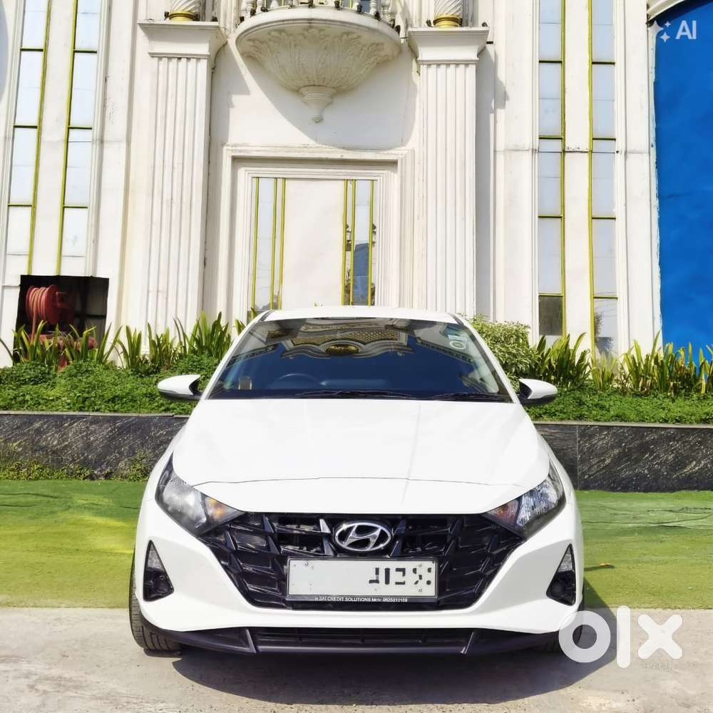 Hyundai I20 Sportz 1.2 Ivt, 2023, Petrol