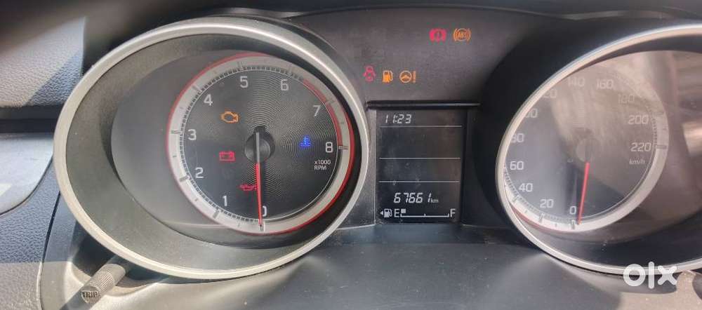 Maruti Suzuki Swift Vxi + Manual, 2019, Petrol