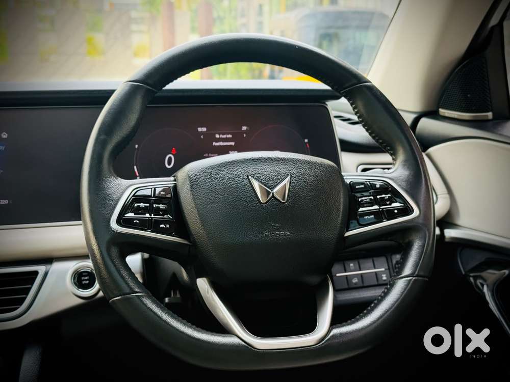 Mahindra Xuv700 Ax7 Luxury Pack Awd, 2022, Diesel