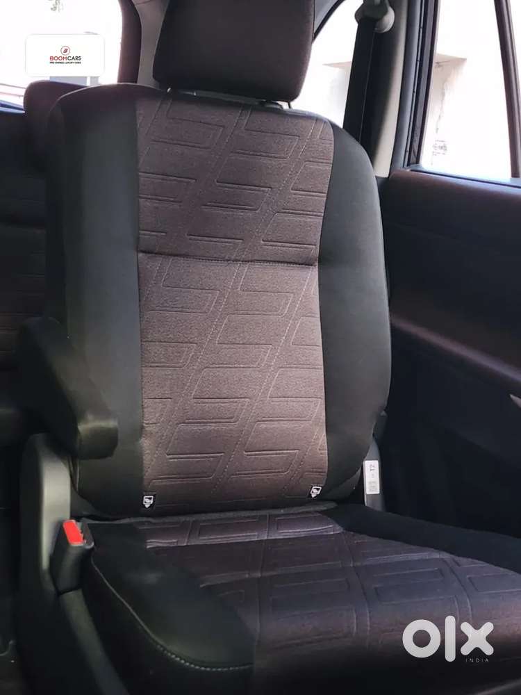 Toyota Innova Hycross 2.0 Vx (o) Hybrid 7 Str, 2026, Petrol