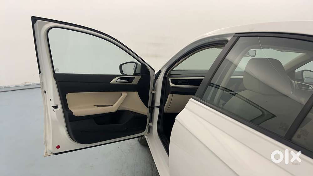 Volkswagen Virtus Highline Plus 1.0 Tsi At, 2023, Petrol