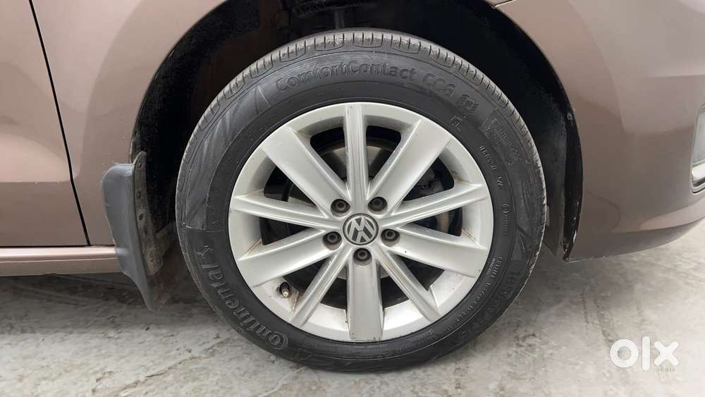 Volkswagen Vento 1.2 Tsi Highline At, 2016, Petrol