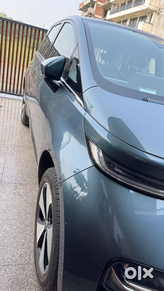 Mg Windsor Ev Essence 2025