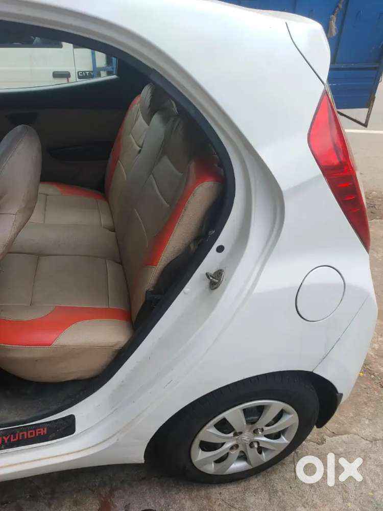 Hyundai Eon 2013 Petrol 110000 Km Driven
