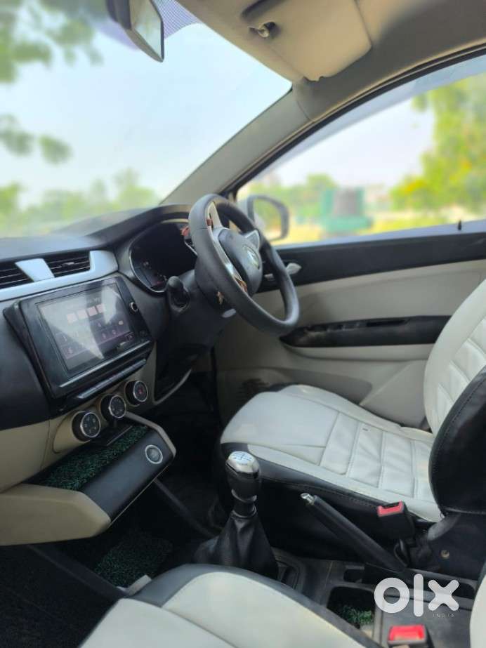 Renault Triber Rxz, 2020, Petrol
