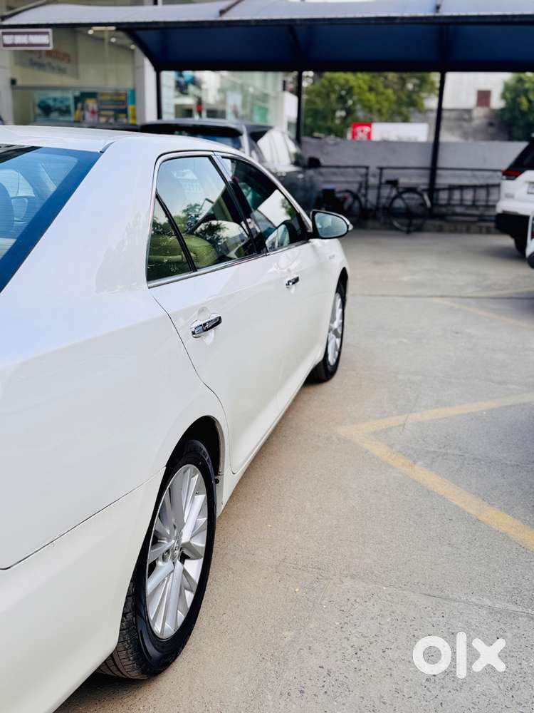 Next To Showroom Car