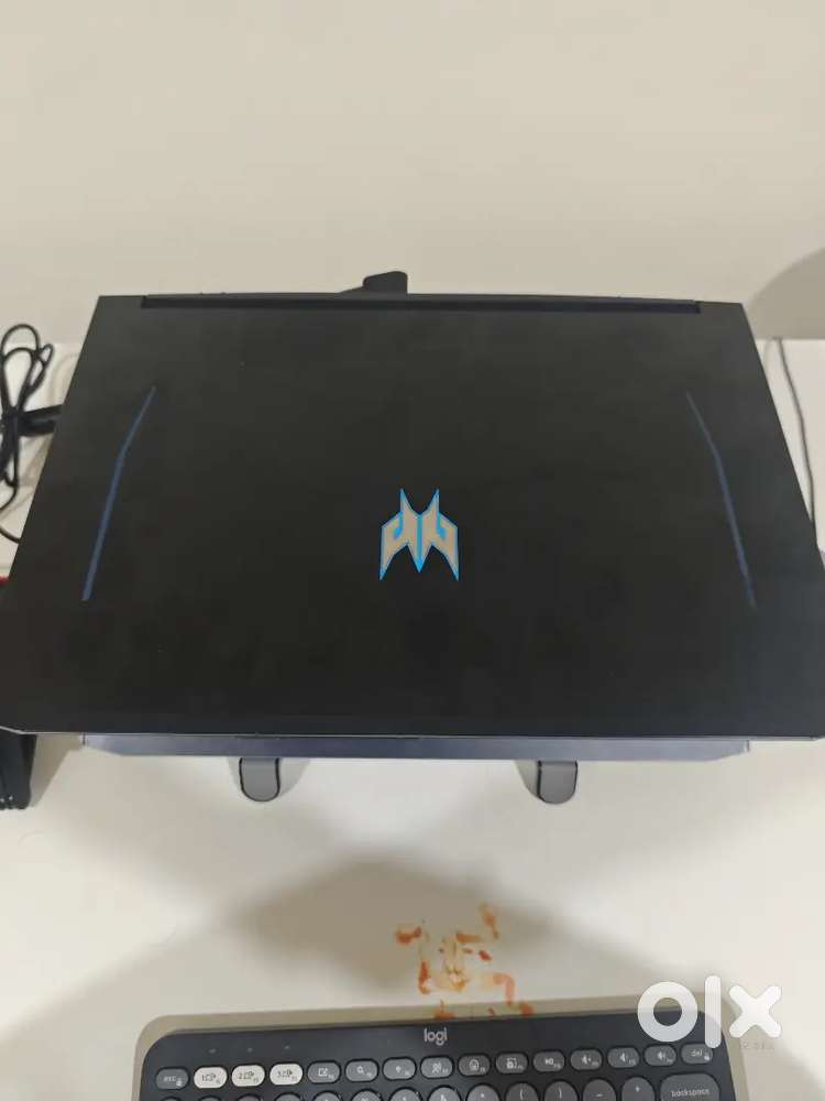 Urgent Sale: Acer Predator Helios 300  i7, RTX 2070, 16GB, 1TB SSD