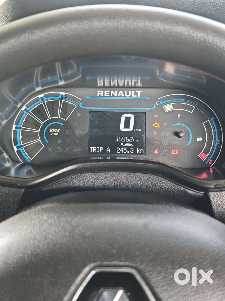 Renault Triber Rxt, 2022, Petrol