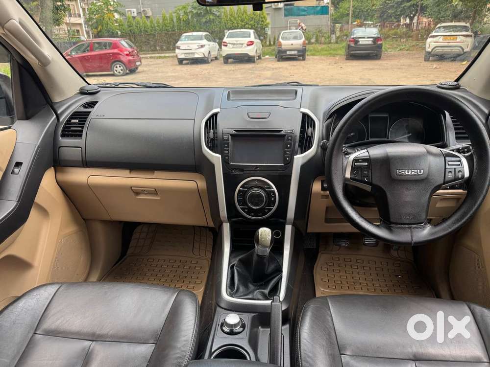 Isuzu V-cross Z 4x4 Mt, 2018, Diesel