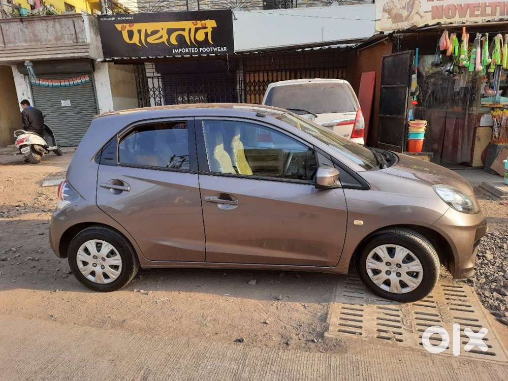A Well-maintained, Less-driven Honda Brio S Mt(2013)