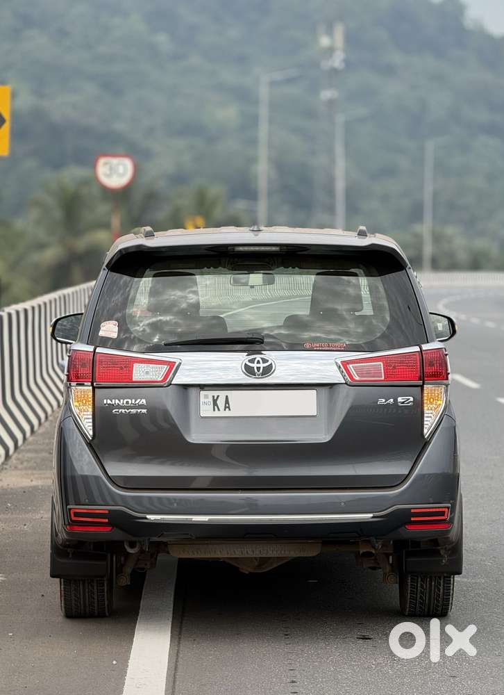 Toyota Innova Crysta