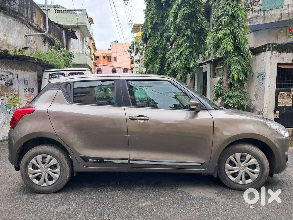 Maruti Suzuki Swift Vxi Optional, 2020, Petrol