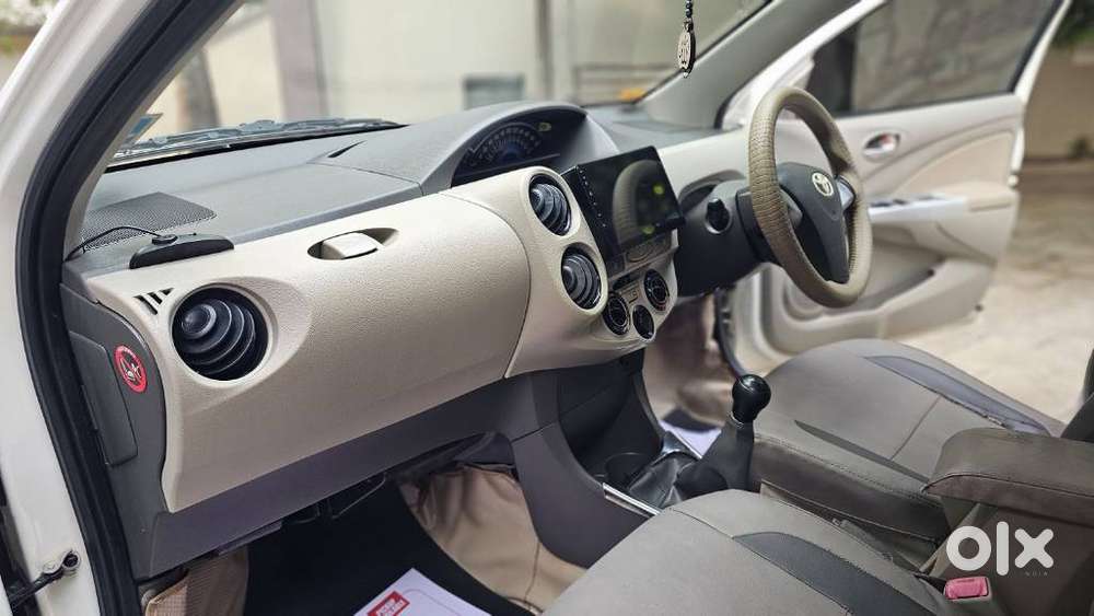Toyota Etios Liva V, 2015, Petrol