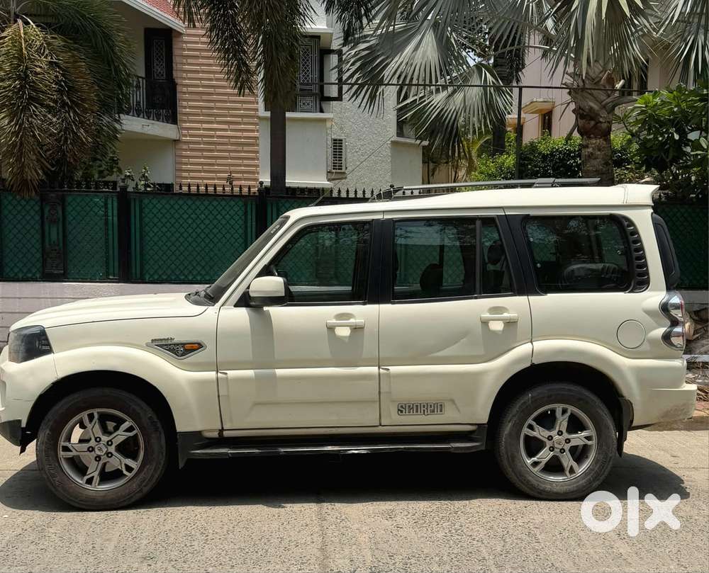 Mahindra Scorpio S10, 2015, Diesel
