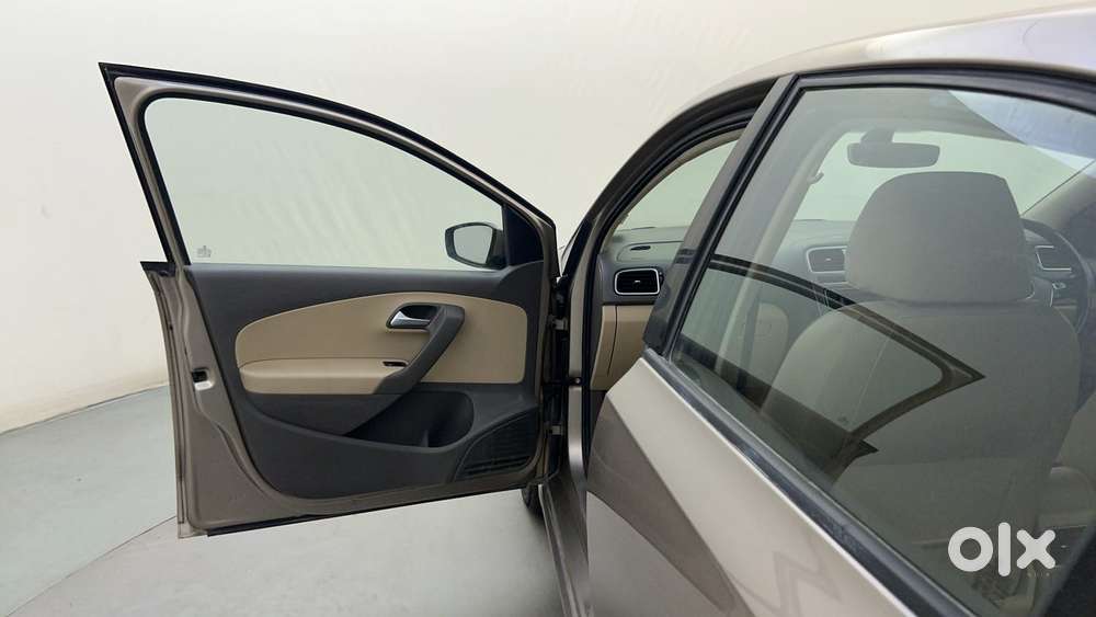 Volkswagen Vento Petrol Highline, 2016, Petrol