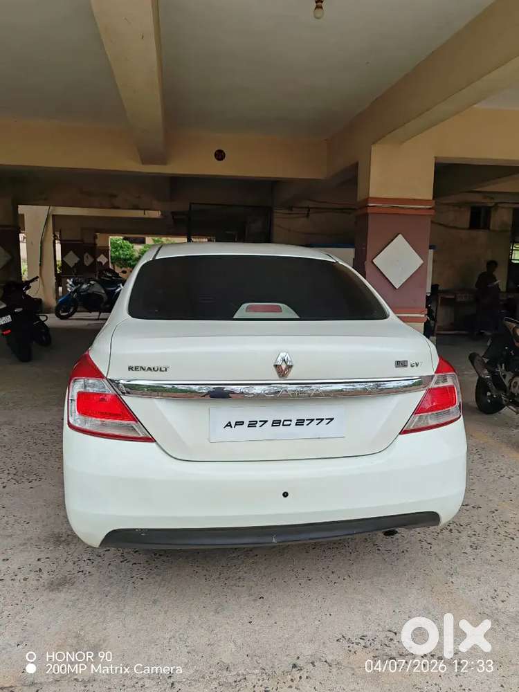 Renault Scala Petrol At 2015