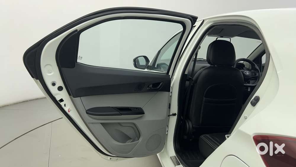 Tata Tiago 1.2 Revotron Xt Option, 2022, Petrol