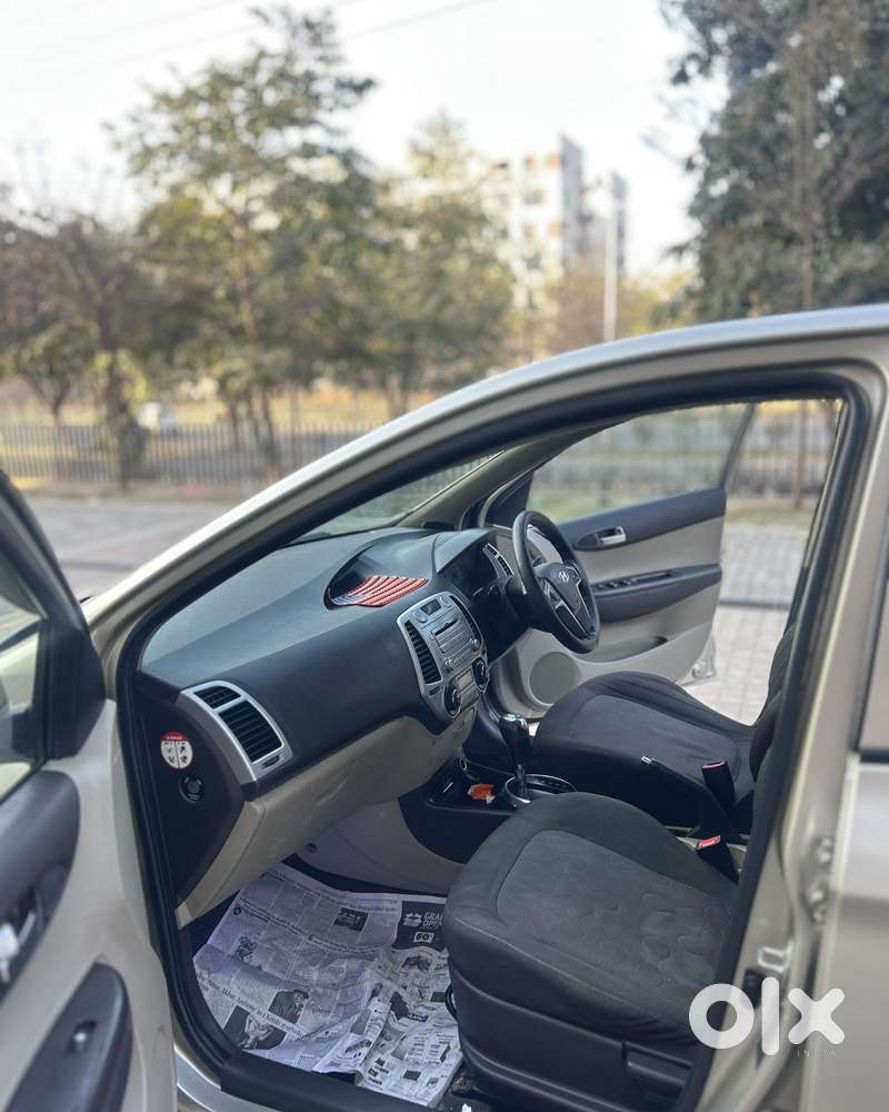 Hyundai I20 2010-2012 1.4 Asta At With Avn, 2011, Petrol