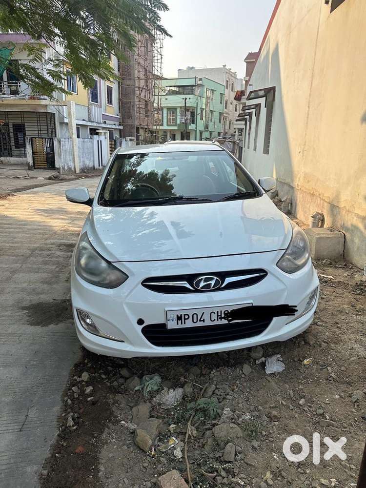 Hyundai Verna Fluidic 1.6 Vtvt, 2011, Petrol