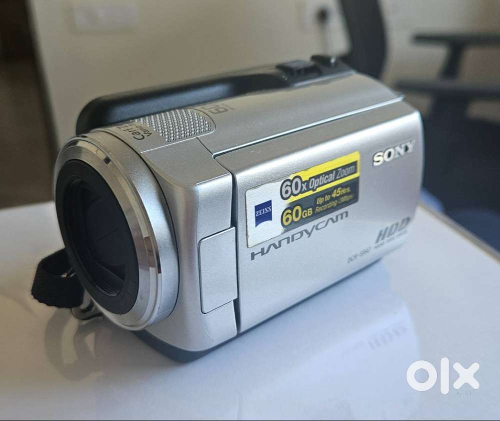 Sony Handycam DCR-SR47 + Extra Battery & Case | Retro Camcorder