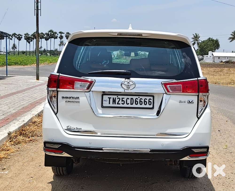 Toyota Innova Crysta 2.4 V 8 Str, 2022, Diesel