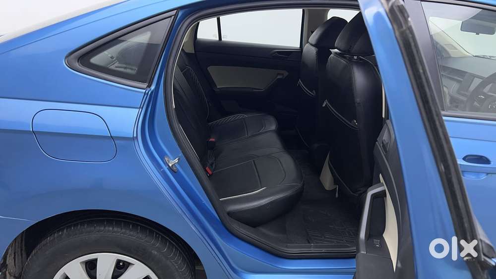 Skoda Slavia Active 1.0l Tsi Mt, 2022, Petrol