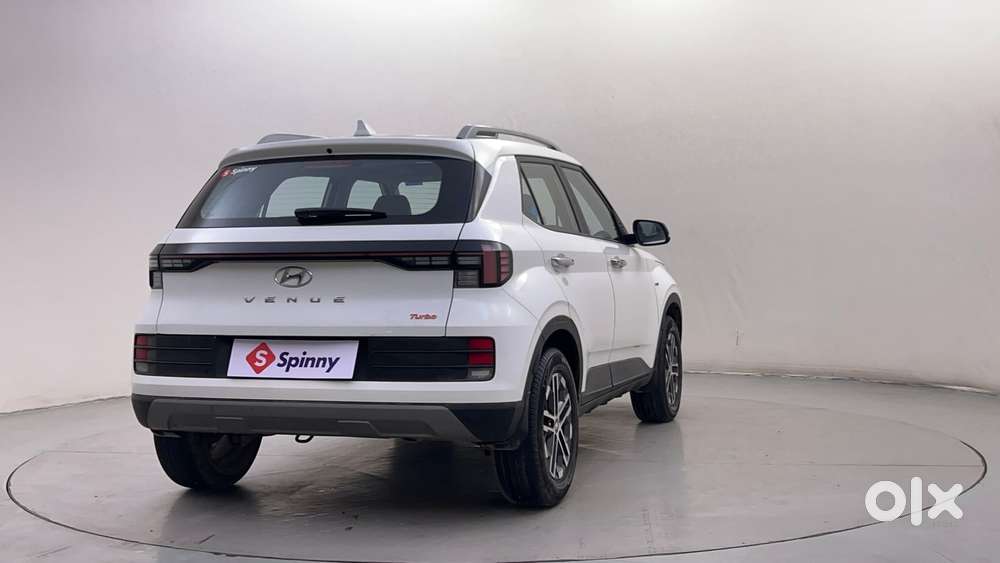 Hyundai Venue 1.0 SX (O) Turbo DCT, 2022, Petrol