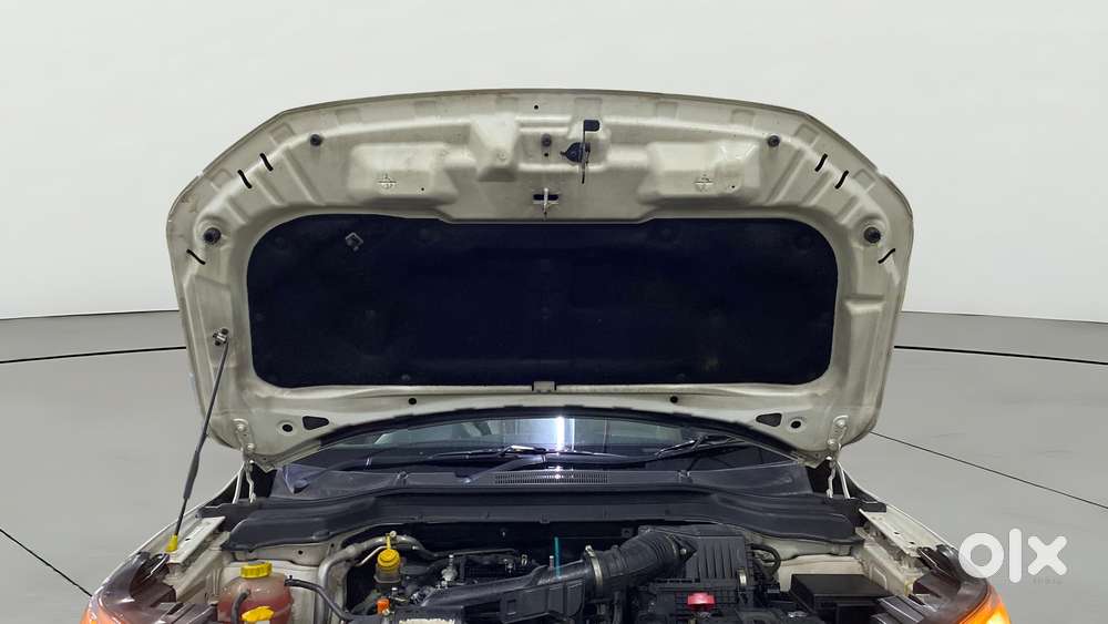 Mahindra Xuv300 W8, 2021, Petrol