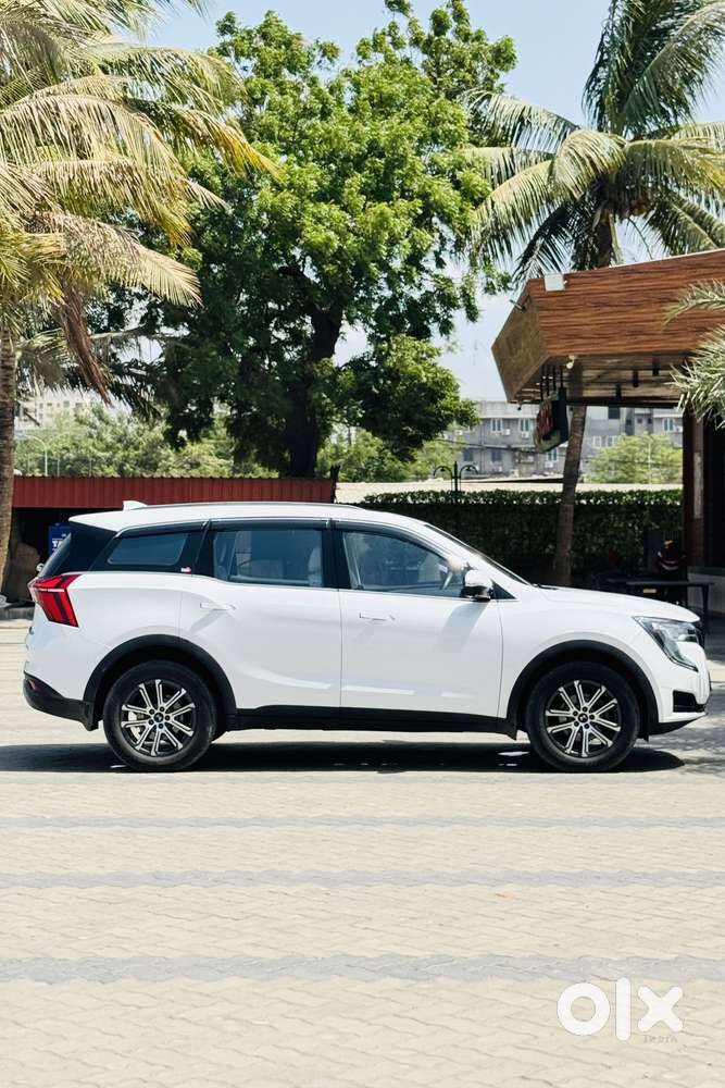 Mahindra Xuv700 2.2 Ax 7 Diesel At Luxury Pack Str, 2025, Diesel
