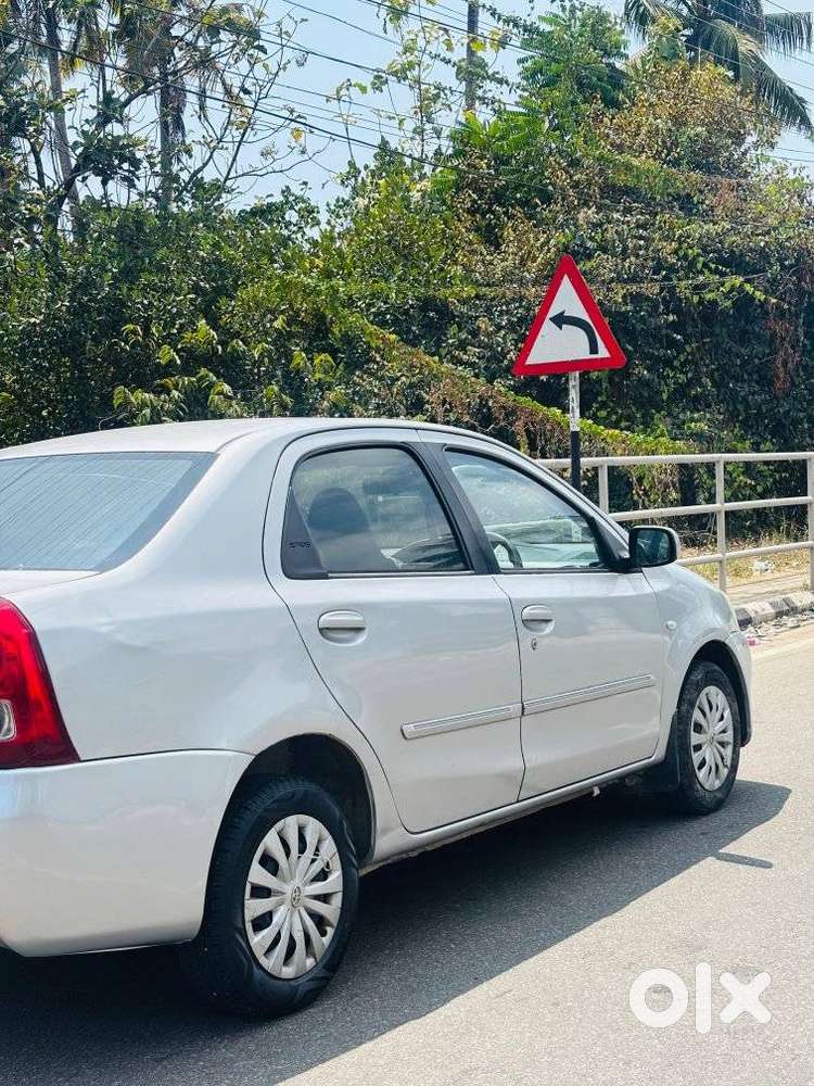 Toyota Etios 2010-2012 G, 2011, Petrol