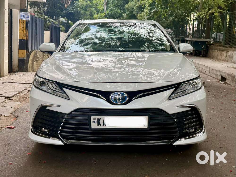 Toyota Camry Hybrid, 2022, Petrol