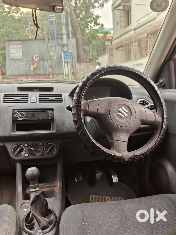 Maruti Suzuki Swift Lxi Optional-o, 2005, Petrol