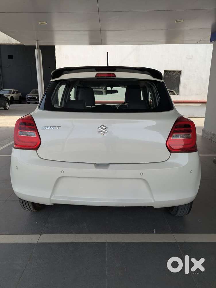 Maruti Suzuki Swift 1.2 Vxi (o), 2023