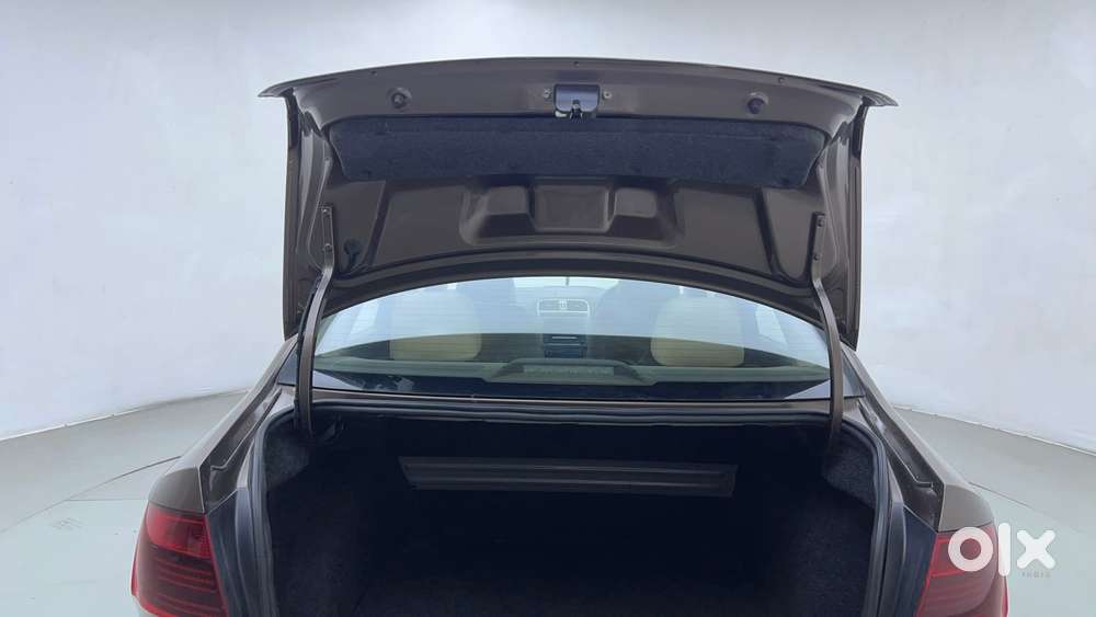Volkswagen Vento Petrol Highline, 2016, Petrol