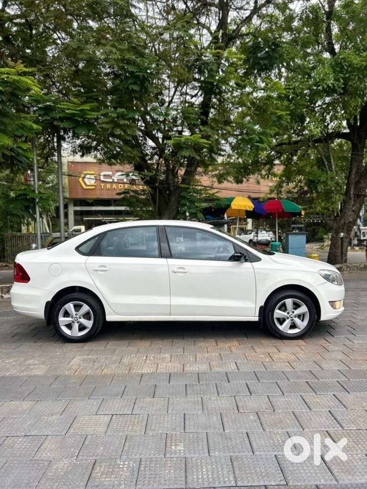 Skoda Rapid 1.6 Mpi Ambition, 2016, Petrol